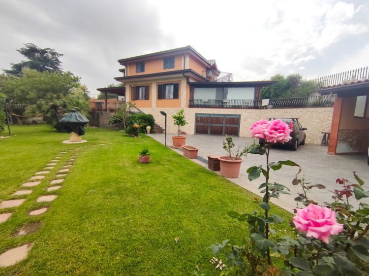 Villa in vendita, via Ombra  7, Mascalucia
