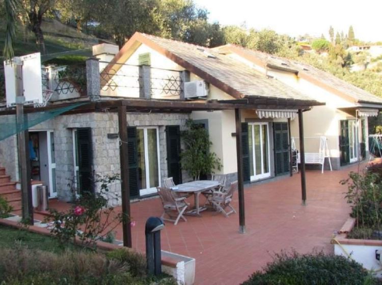Villa in vendita, via Ri Case Sparse, Ri Alto, Chiavari
