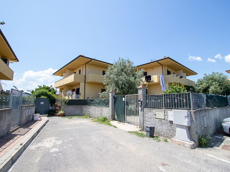Villa in vendita, via Italo Balbo, Montepaone Lido, Montepaone