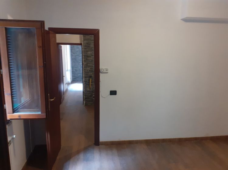 Bilocale in vendita, via Vittorio Veneto 37, Riano