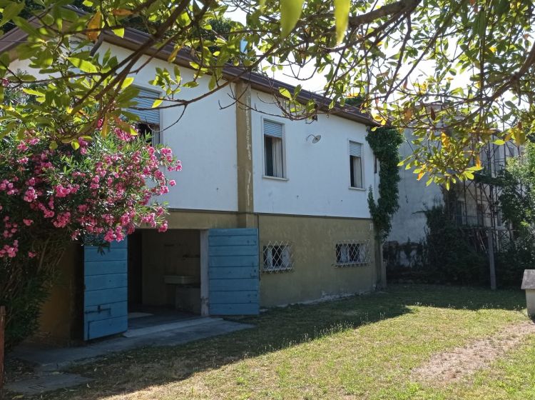 Villa in vendita, via Stazione, Abano Terme