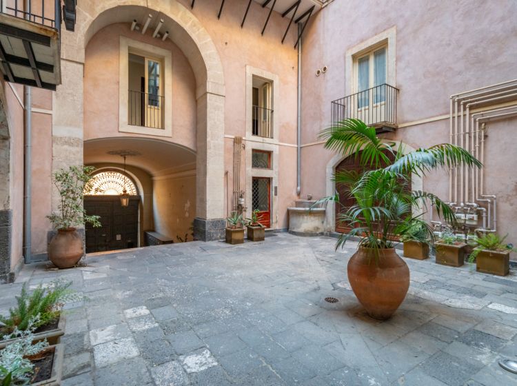 Attico in affitto, via San Michele  4, Centro Storico, Catania