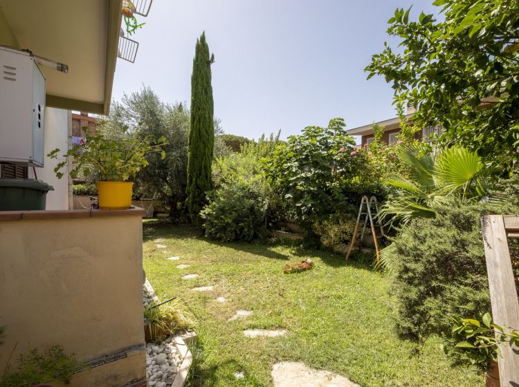 Villa in vendita, via delle Vigne di Morena  49, Anagnina, Roma