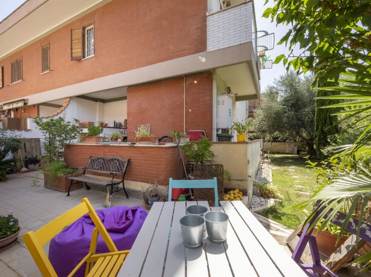 Villa in vendita, via delle Vigne di Morena  49, Anagnina, Roma