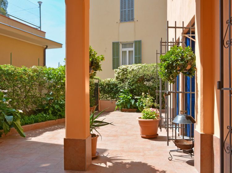 Villa in vendita, via Vallone, Borghetto San Nicolò, Bordighera