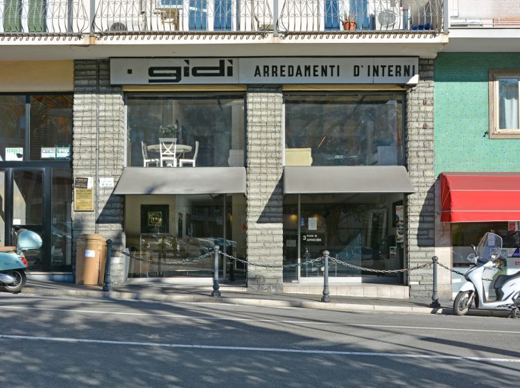 Negozio in vendita, via Martiri della Libertà  16, Sanremo