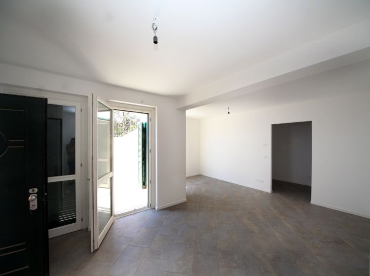 Trilocale in vendita, via Tessarole  30, Castagnabuona, Varazze