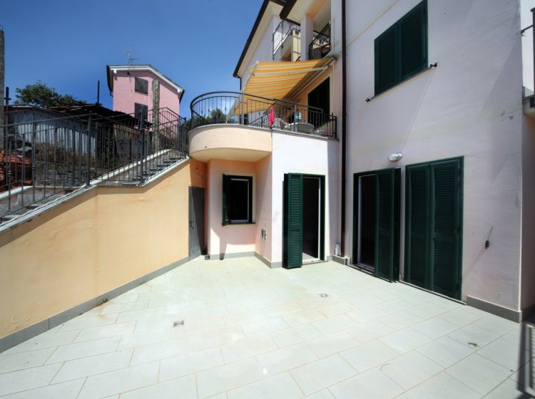 Trilocale in vendita, via Tessarole  30, Castagnabuona, Varazze