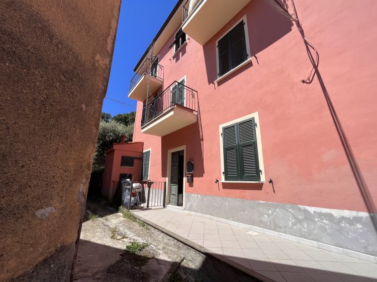 Bilocale in vendita, via Oliveto, Pitelli, La Spezia