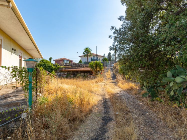 Villa in vendita, via delle Ortensie  27, Pedara