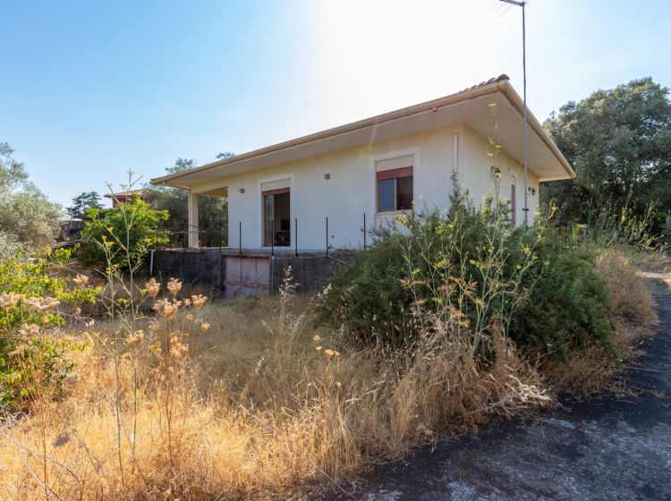 Villa in vendita, via delle Ortensie  27, Pedara