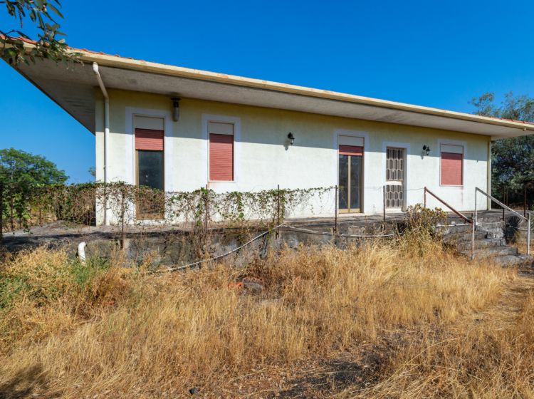 Villa in vendita, via delle Ortensie  27, Pedara