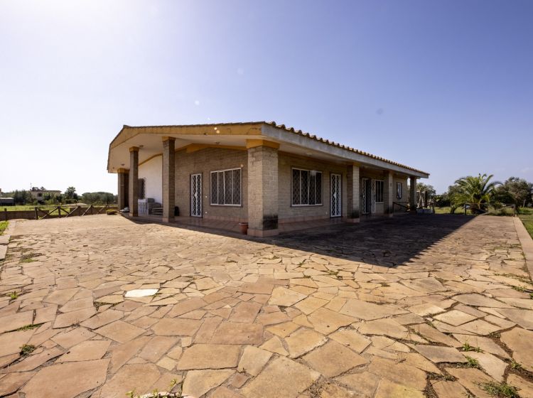 Villa in vendita, via Campo Cerreto  79, Tre Cancelli, Nettuno