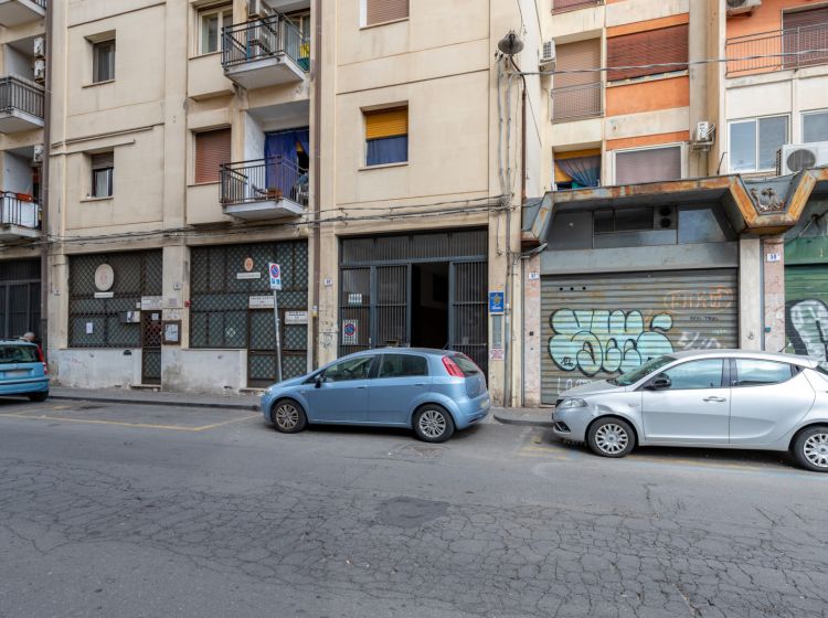 Quadrilocale in vendita, via Antonino di Sangiuliano, Centro Storico, Catania