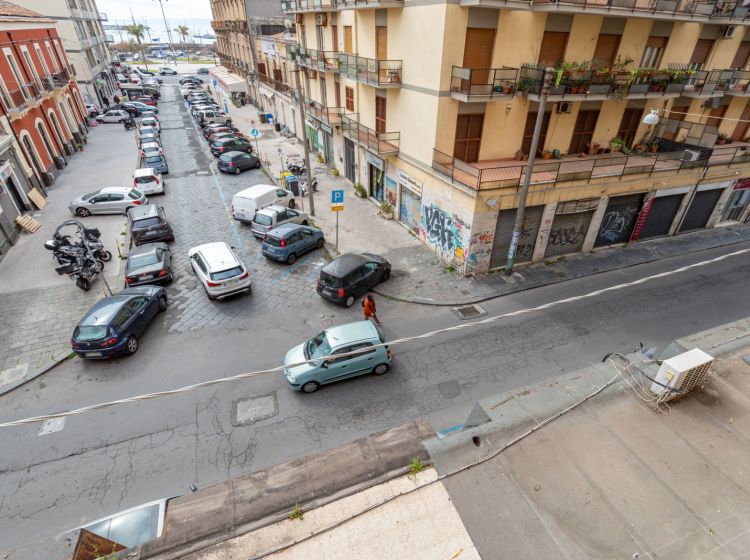 Quadrilocale in vendita, via Antonino di Sangiuliano, Centro Storico, Catania