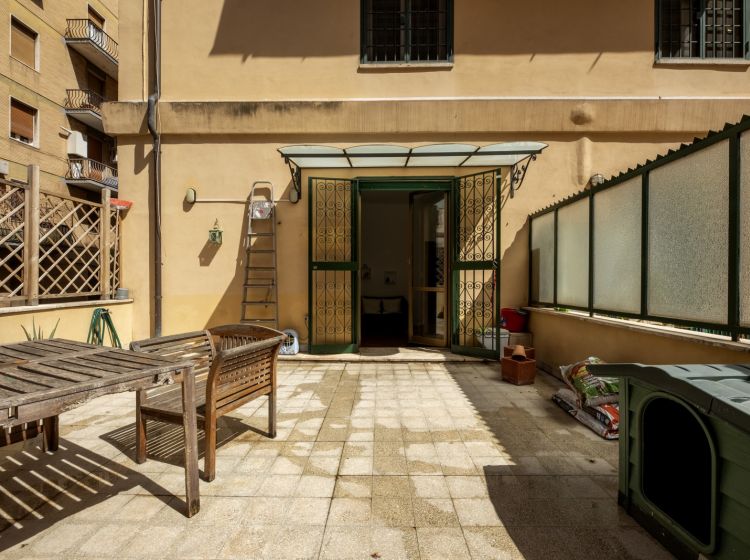 Bilocale in vendita, via Cividale del Friuli  13, Appio Latino, Roma