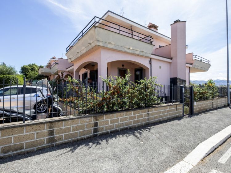 Villa in vendita, via Bisacquino  21, Borghesiana, Roma