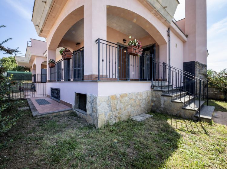 Villa in vendita, via Bisacquino  21, Borghesiana, Roma