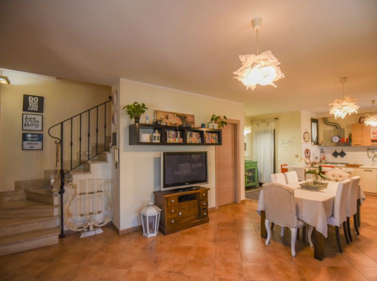 Villa in vendita, via Secondiano Campanari  18, Ostia Antica, Roma