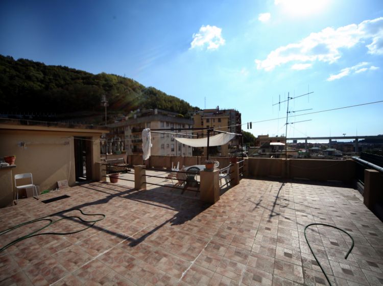Bilocale in vendita, via Benedetto Brin 7, Certosa, Genova