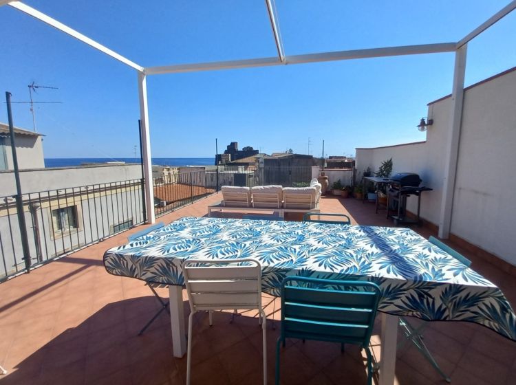 Terratetto unifamiliare in affitto, via Valastro  15, Aci Castello