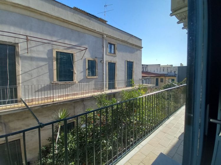 Terratetto unifamiliare in affitto, via Valastro  15, Aci Castello