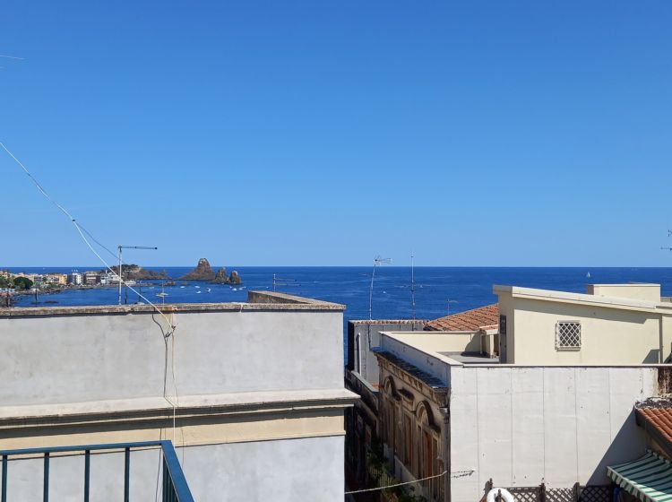 Terratetto unifamiliare in affitto, via Valastro  15, Aci Castello