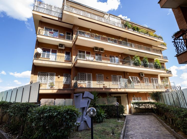 Appartamento in vendita, via Gallese  30, Cassia, Roma