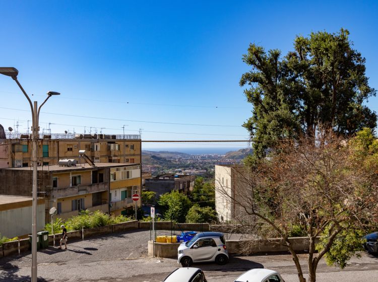 Trilocale in vendita, viale dei Bizantini  35, Sala, Catanzaro