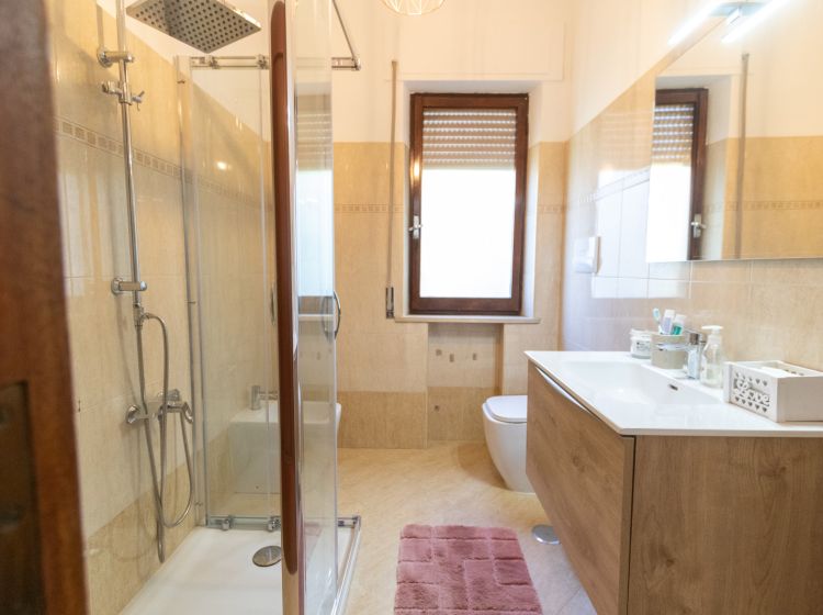 Trilocale in vendita, viale dei Bizantini  35, Sala, Catanzaro