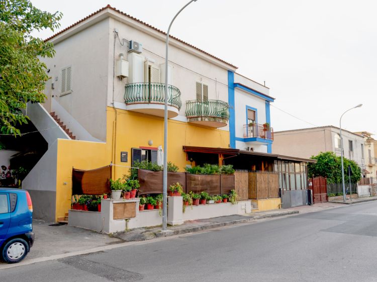 Monolocale in vendita, via Giulio Cesare  11, Fusaro, Bacoli