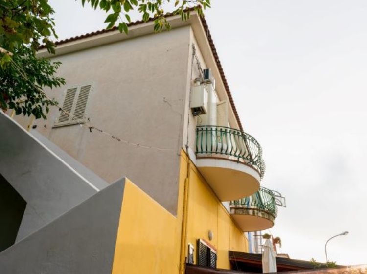 Monolocale in vendita, via Giulio Cesare  11, Fusaro, Bacoli