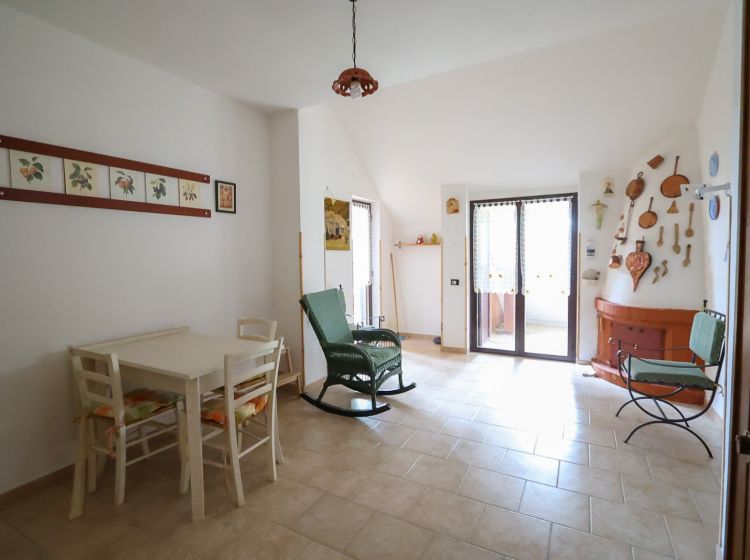 Bilocale in vendita, via Sila Magna  22, Taverna