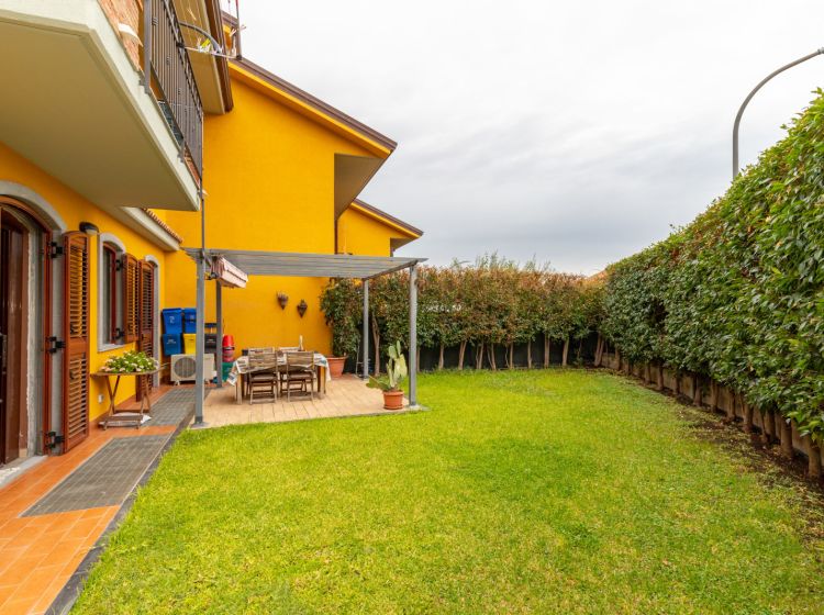 Villa in vendita, via Raffaello Sanzio  1, San Gregorio Di Catania