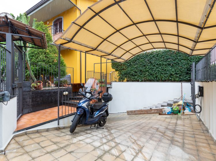 Villa in vendita, via Raffaello Sanzio  1, San Gregorio Di Catania