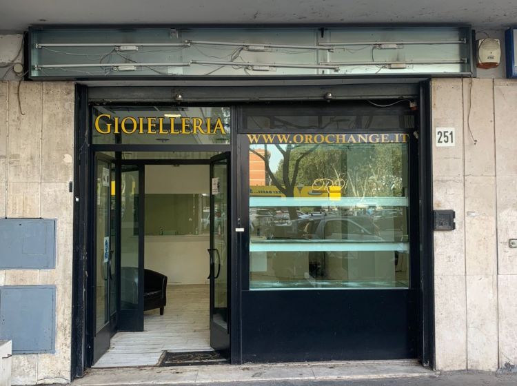 Negozio in vendita, via della Magliana 251, Magliana, Roma
