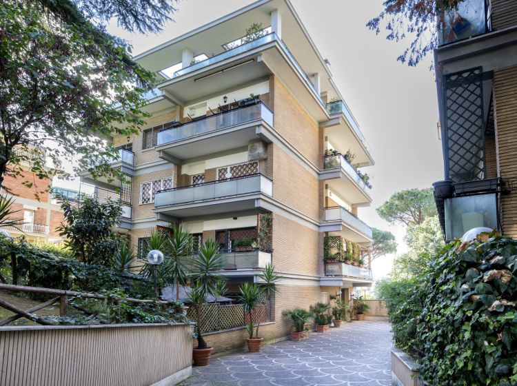 Trilocale in vendita, viale Cortina d&#039;Ampezzo  152, Cortina d&#039;Ampezzo, Roma