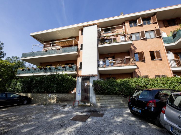 Appartamento in vendita, via Montefiore  41, Castelnuovo Di Porto