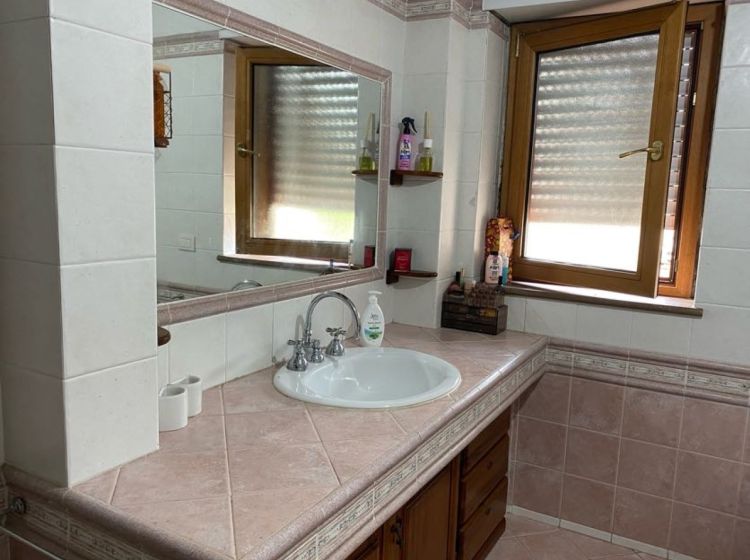 Villa in vendita, via Cianflone  47, Decollatura