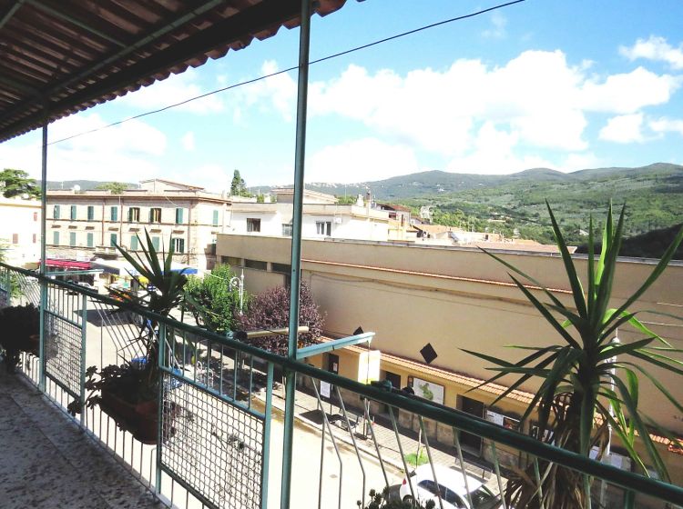 Trilocale in vendita, via Roma 8, Moricone