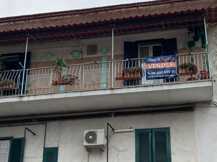 Trilocale in vendita, via Roma  8, Moricone