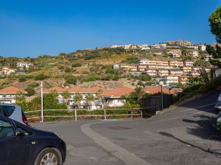 Bilocale in vendita, via Litteri  90, Aci Castello