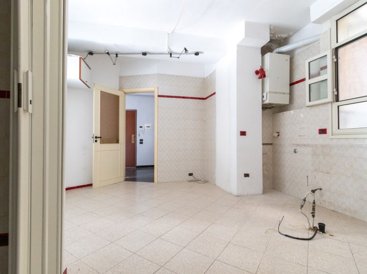 Appartamento in vendita, via Carlo V  219, Centro Storico, Catanzaro