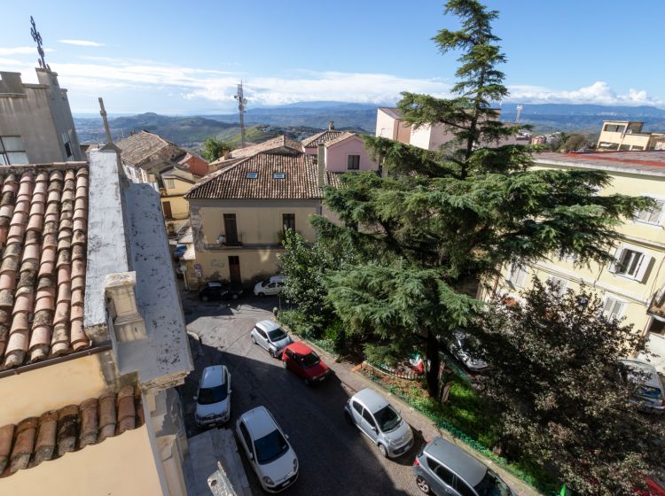 Quadrilocale in vendita, Largo Raffaele Marincola Cattaneo  22, Centro Storico, Catanzaro