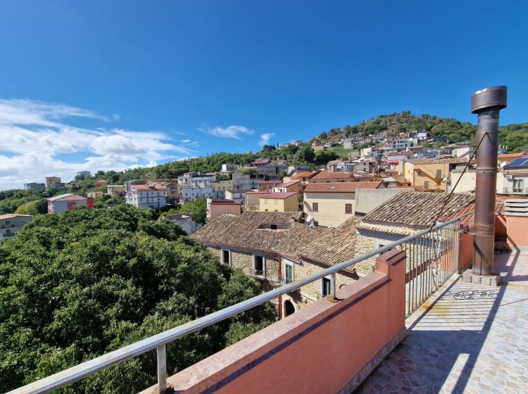 Stabile o palazzo in vendita, Piazza Francesco Fragale  19, Andali