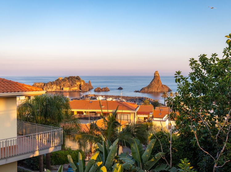 Villa in vendita, via Maganuco, Acitrezza, Aci Castello