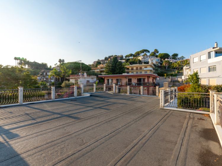 Villa in vendita, via Maganuco, Acitrezza, Aci Castello