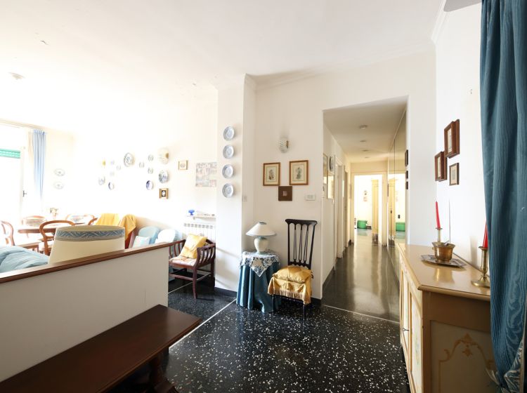 Bilocale in vendita, viale Virginia Centurione Bracelli  9, Marassi, Genova