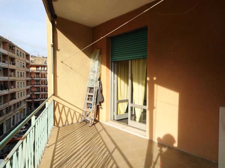 Bilocale in vendita, viale Virginia Centurione Bracelli  9, Marassi, Genova