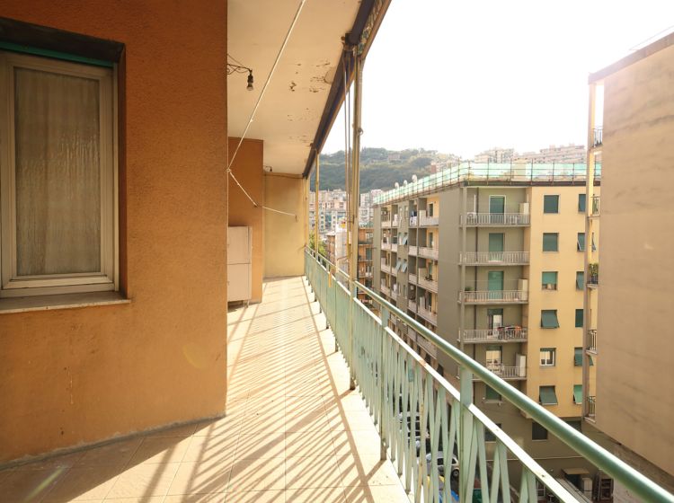 Bilocale in vendita, viale Virginia Centurione Bracelli  9, Marassi, Genova